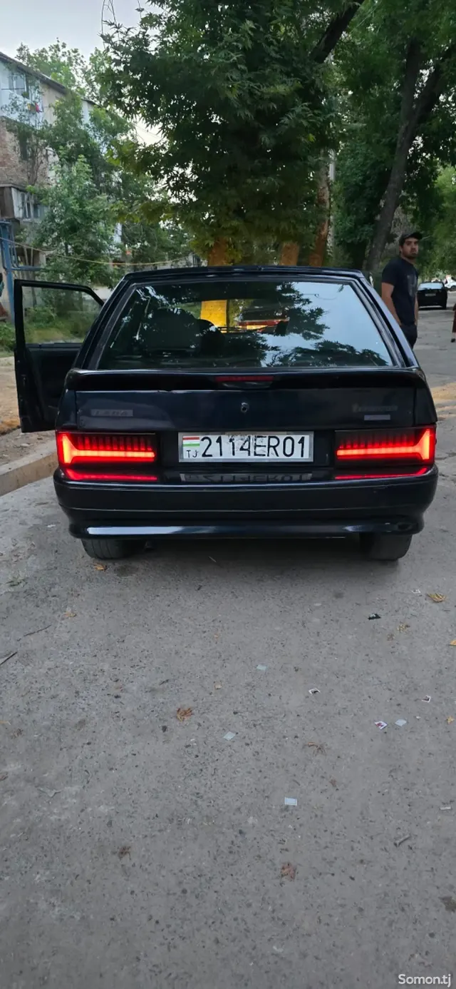 Lada (ВАЗ) 2114 2009 · 1.7 MT