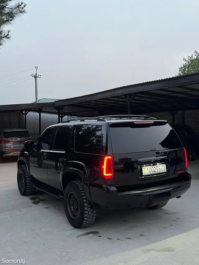 Chevrolet Tahoe 2011 · 5.3 AT