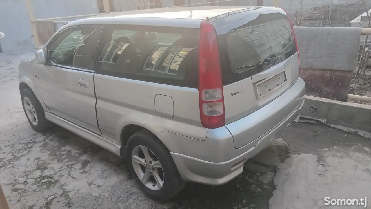 Honda HR-V 2000 · 1.6 MT