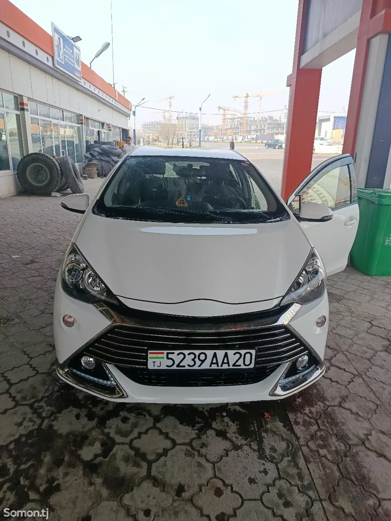 Toyota Aqua 2016 · 1.5 AT