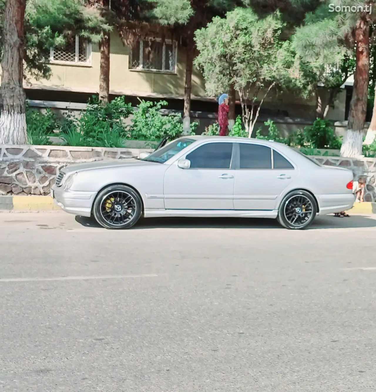 Mercedes-Benz E class 1996 · 2.0 MT