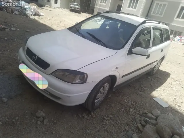 Opel Astra H 1998 · 1.6 MT