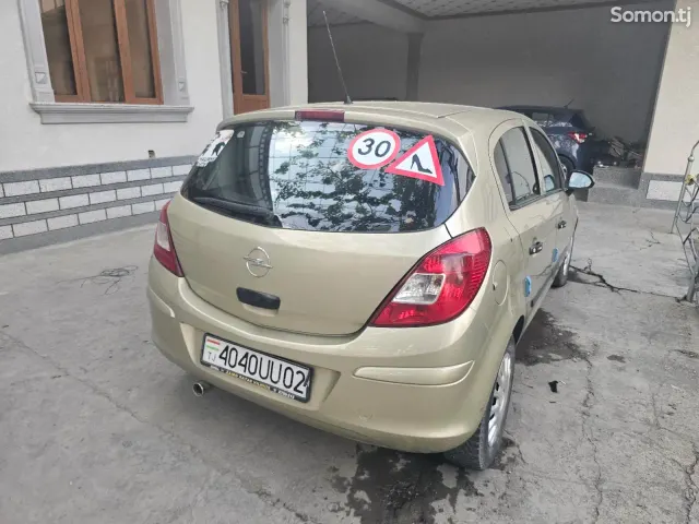 Opel Corsa 2007 · 1.2 AMT