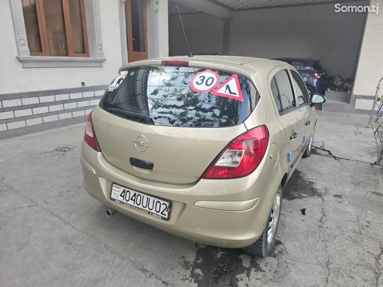 Opel Corsa 2007 · 1.2 AMT