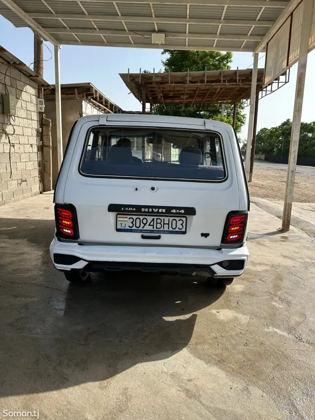 Lada (ВАЗ) Нива 1997 · 1.7 MT