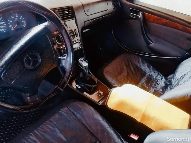 Mercedes-Benz C class 1996 · 1.8 MT