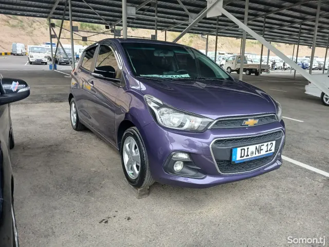 Chevrolet Spark 2015 · 0.8 AT