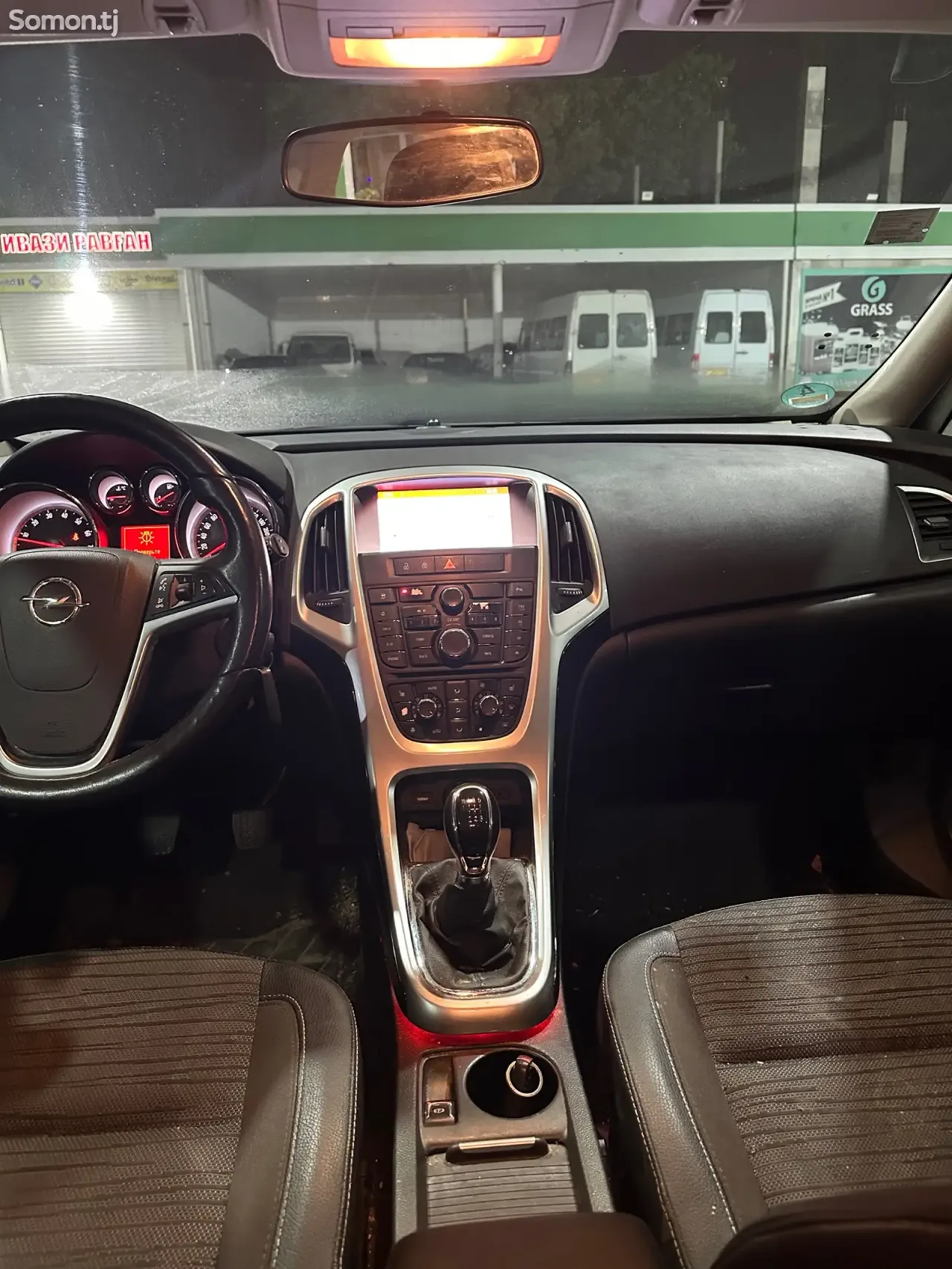 Opel Astra J 2014 · 1.4 MT