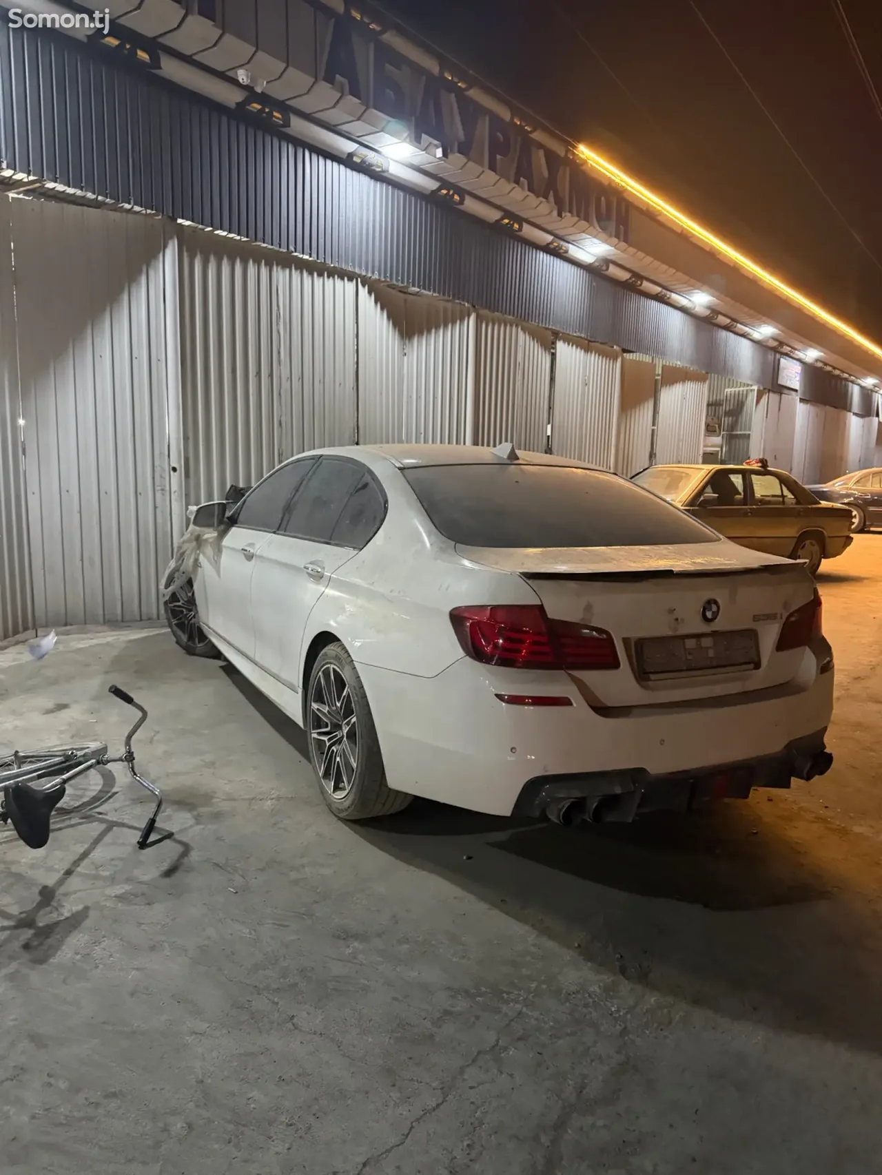 BMW 5 series 2012 · 3.0 AT