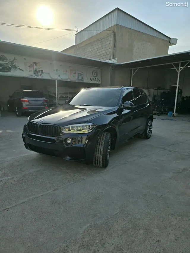 BMW X5 2015 · 3.0 AT