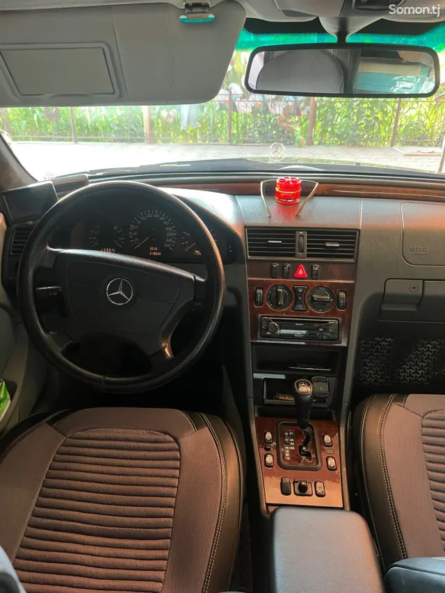 Mercedes-Benz C class 1998 · 2.4 AT