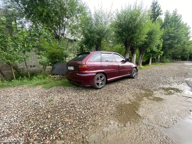 Opel Astra F 1996 · 1.6 MT