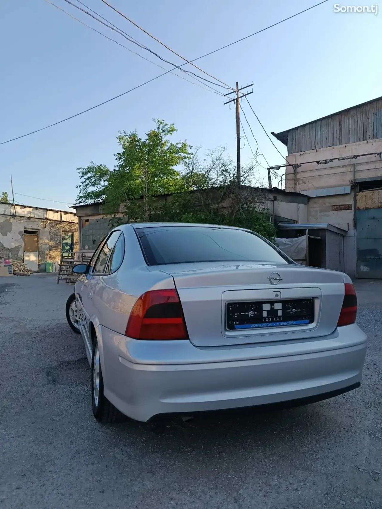Opel Vectra B 1999 · 1.6 MT