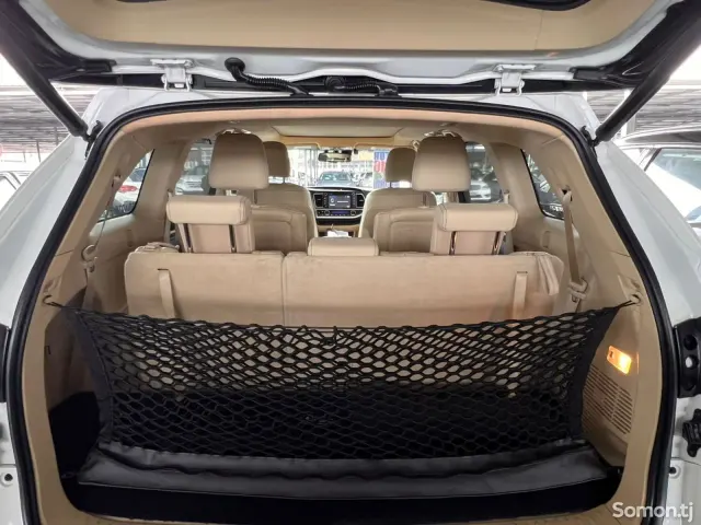 Toyota Highlander 2016 · 3.5 AT