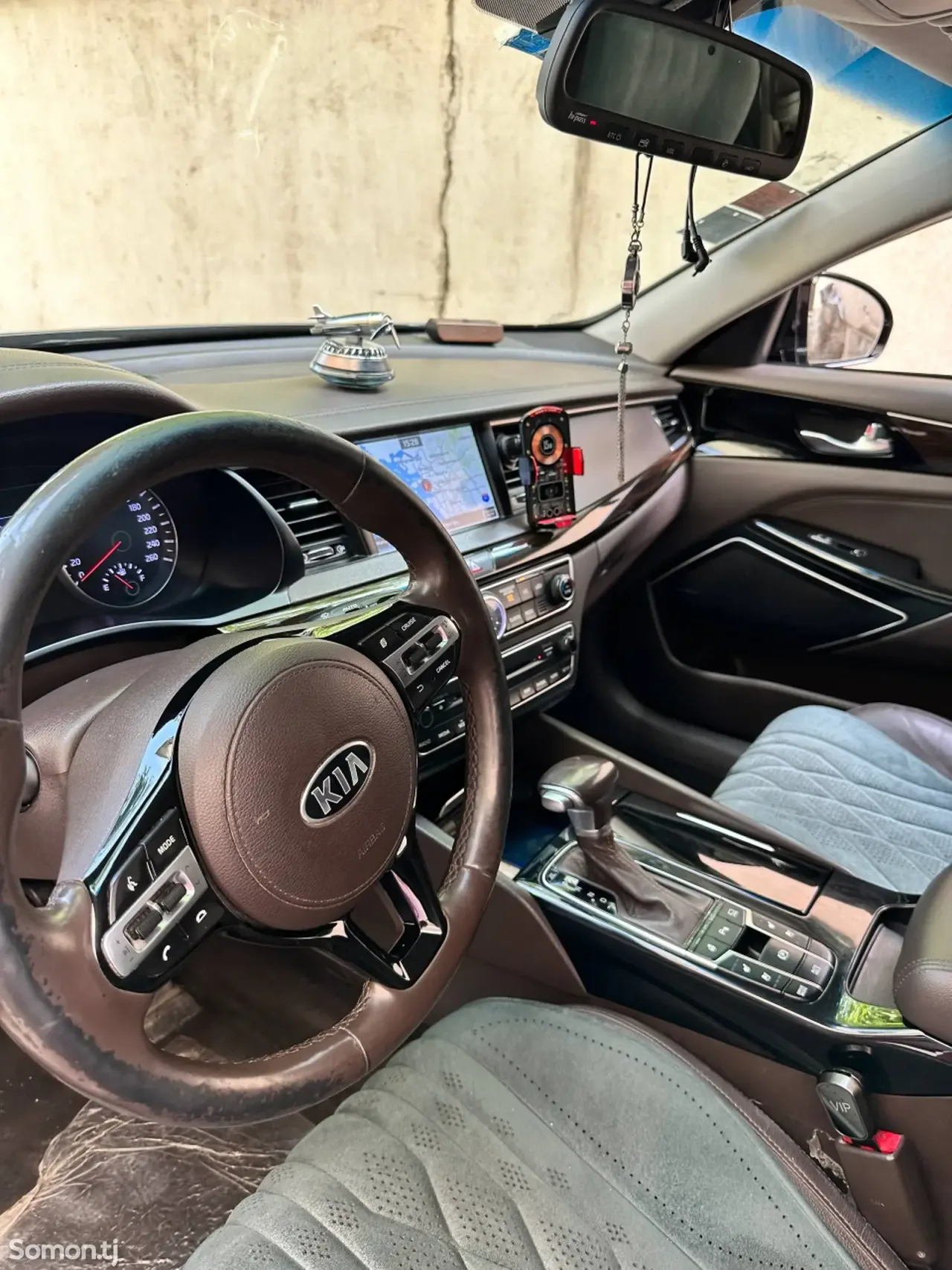 Kia K7 2019 · 2.4 AT