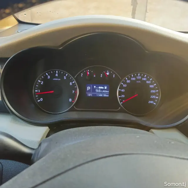 Kia Carens 2014 · 2.0 AT