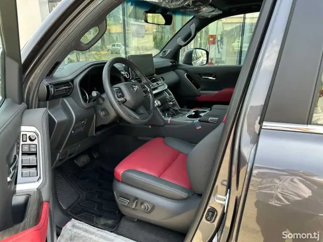 Toyota Land Cruiser 2026 · 3.5 AT