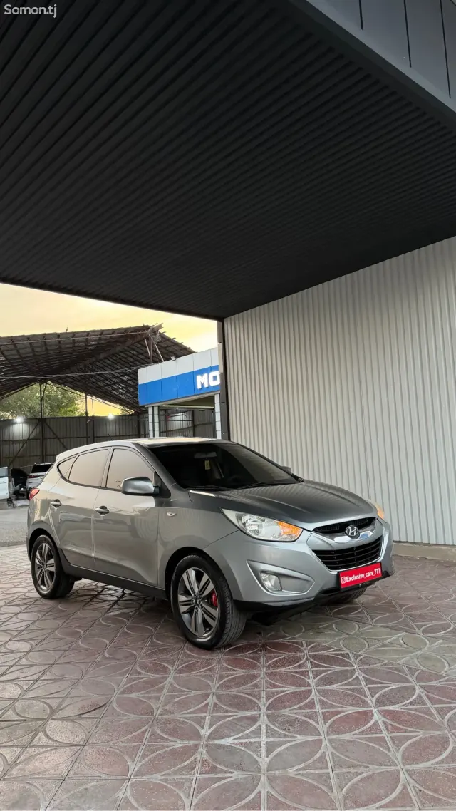 Hyundai Tucson 2010 · 2.0 AT