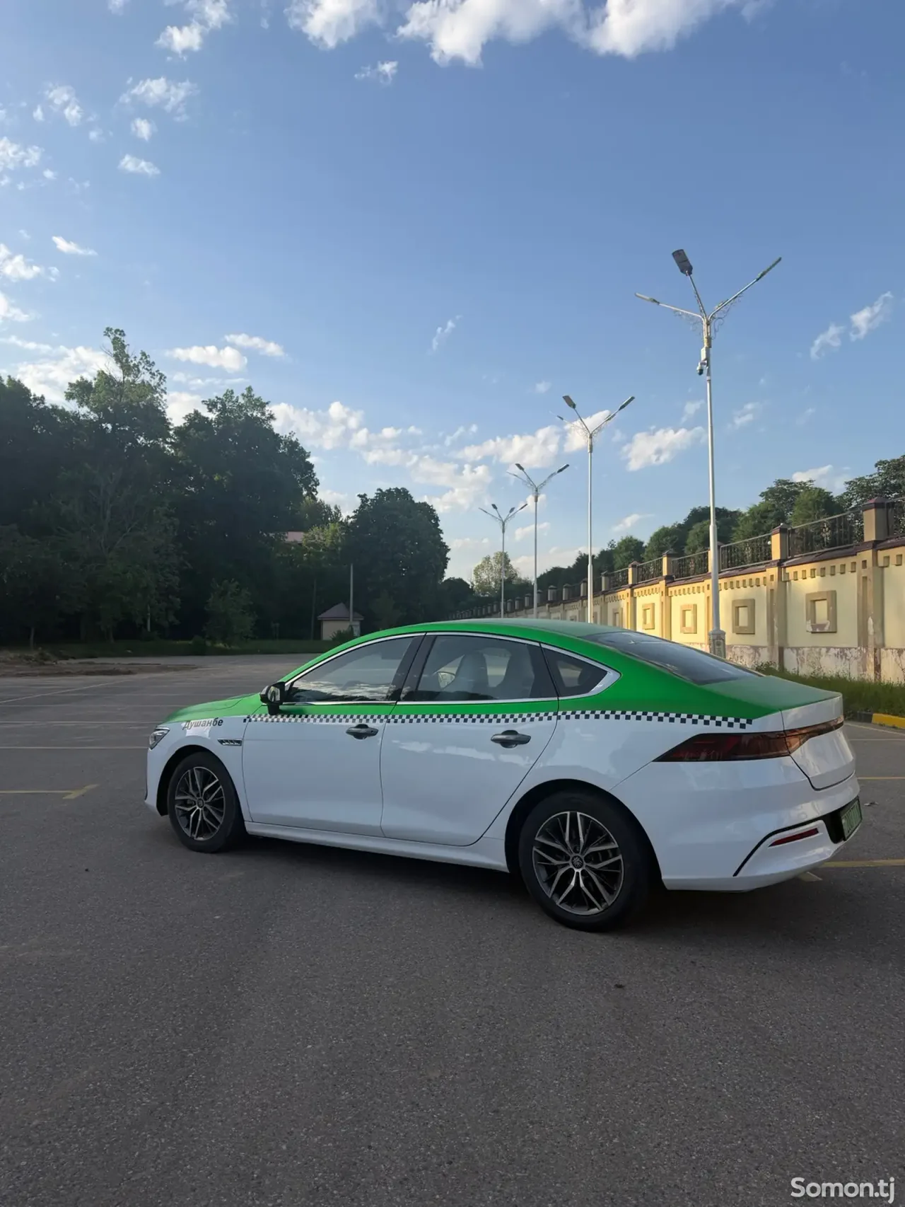 BYD Qin Plus 2022 · AT