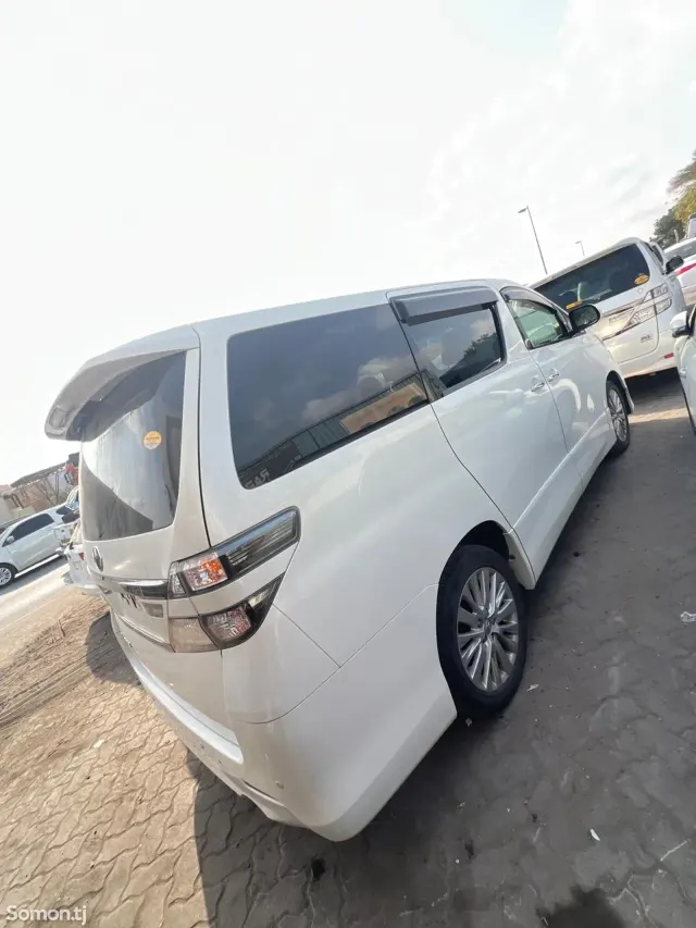 Toyota Vellfire 2014 · 2.4 AT