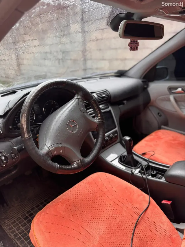 Mercedes-Benz C class 2001 · 2.0 MT