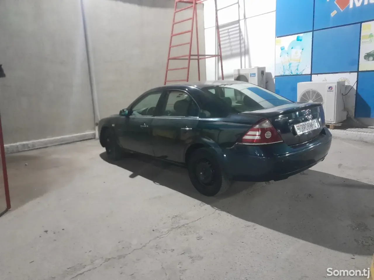 Ford Mondeo 2005 · 1.6 MT