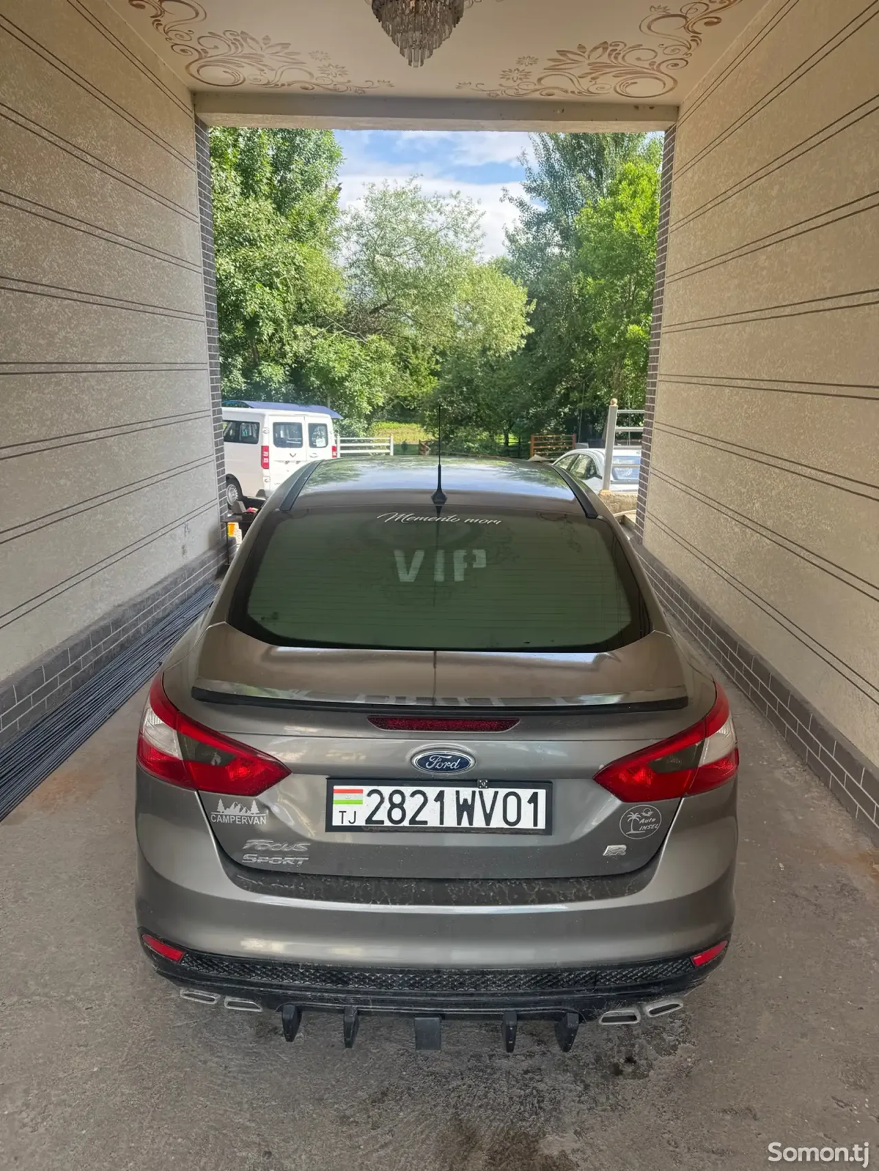 Ford Focus 2013 · 1.6 MT