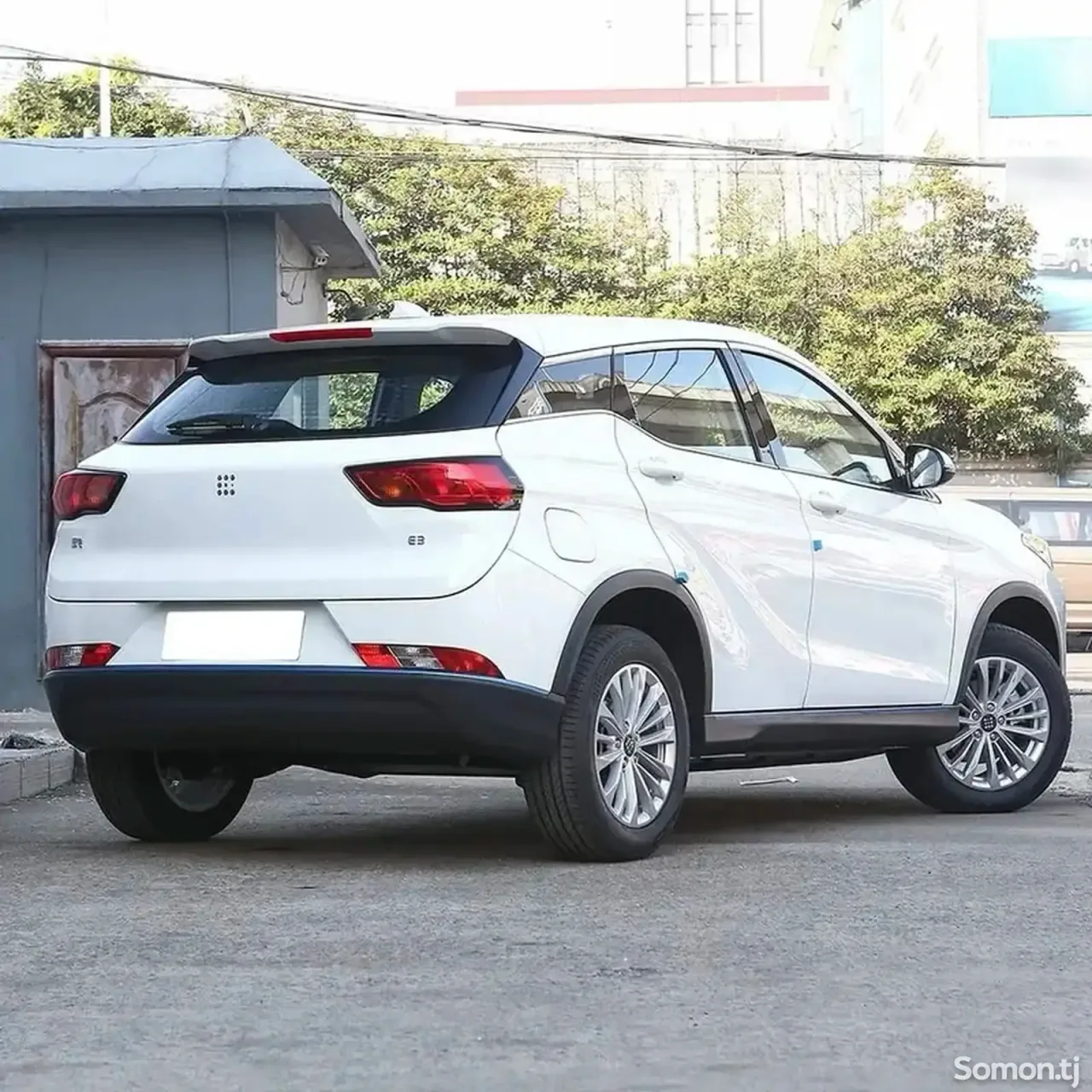 BYD E3 2023 · AT