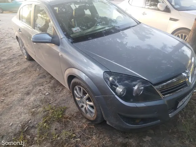 Opel Astra H 2008 · 1.6 AT