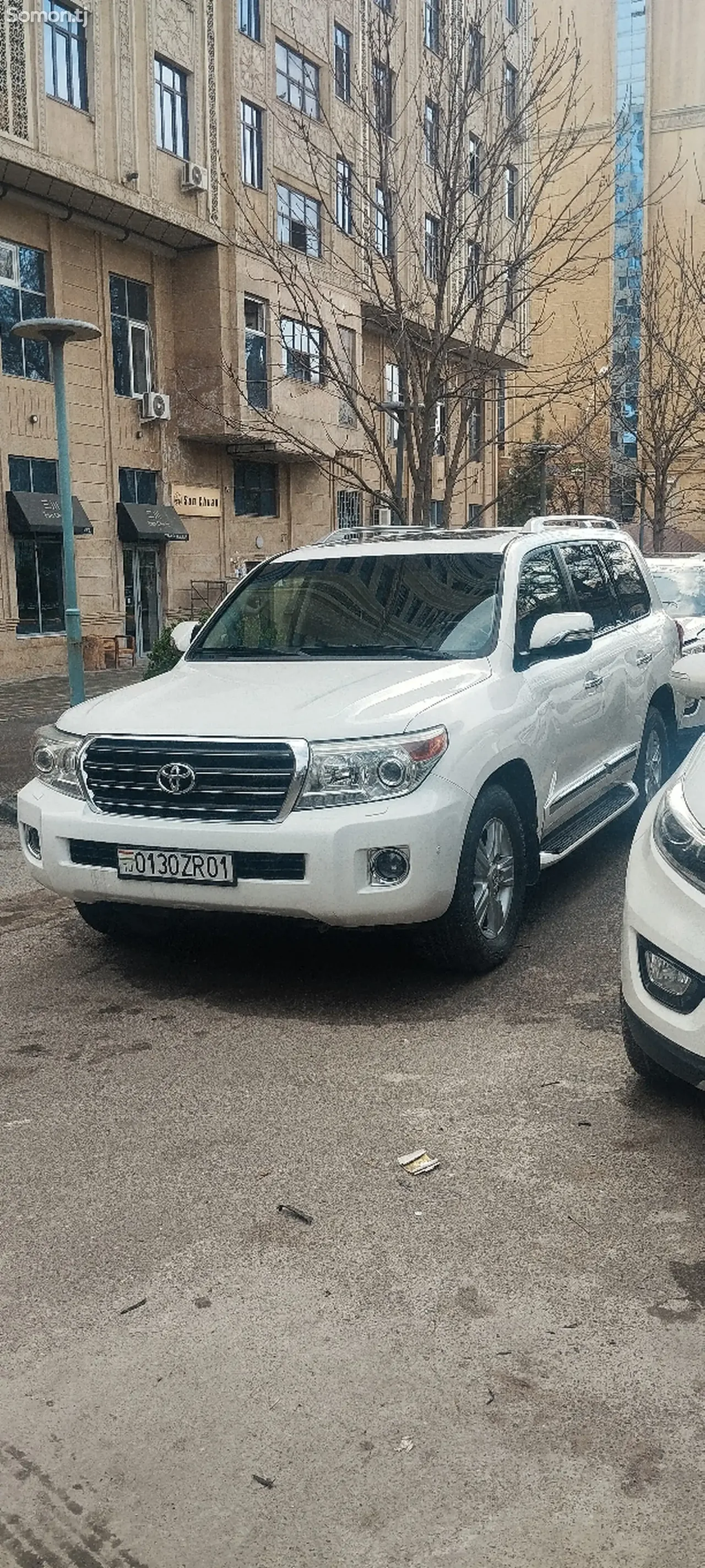 Toyota Land Cruiser 2012 · 4.5 AT
