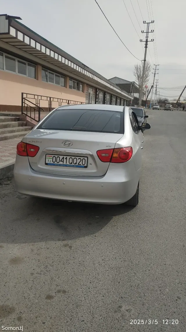 Hyundai Avante 2007 · 1.6 AT