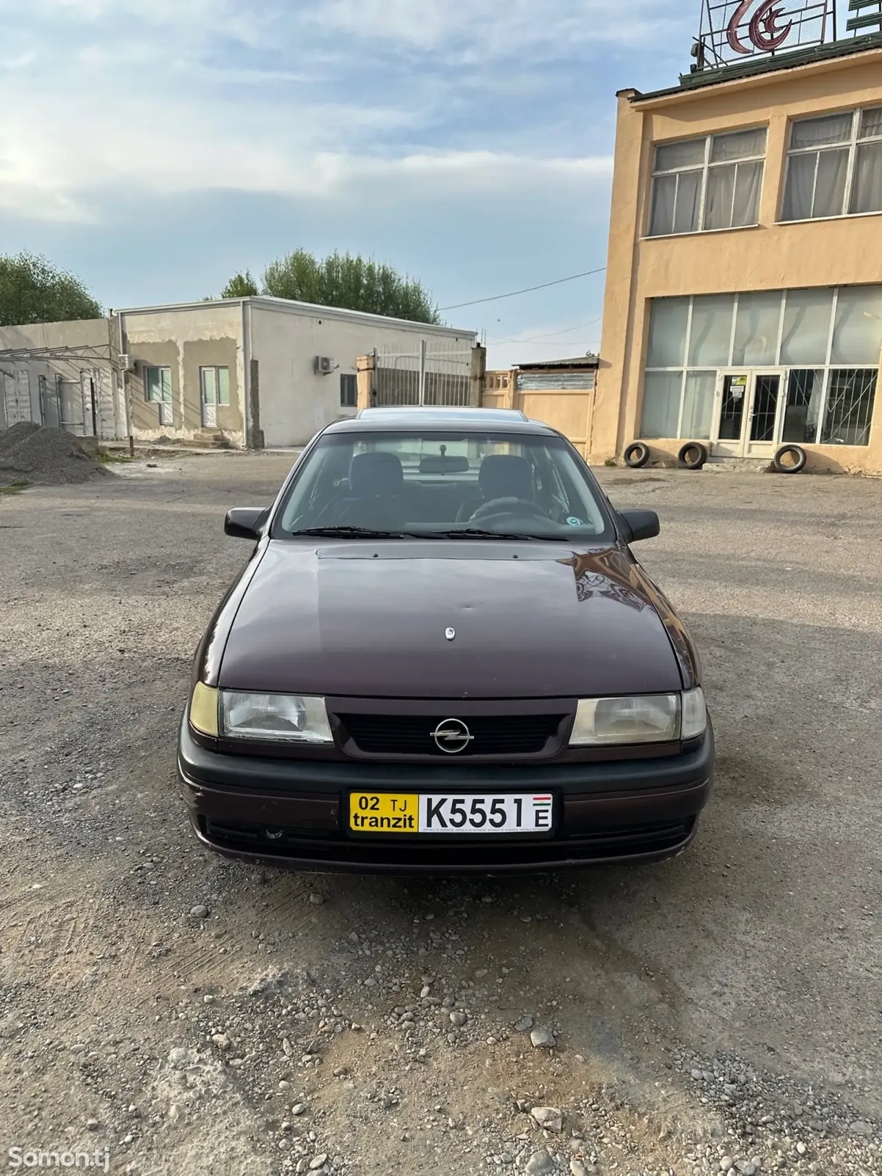 Opel Vectra A 1993 · 1.6 MT