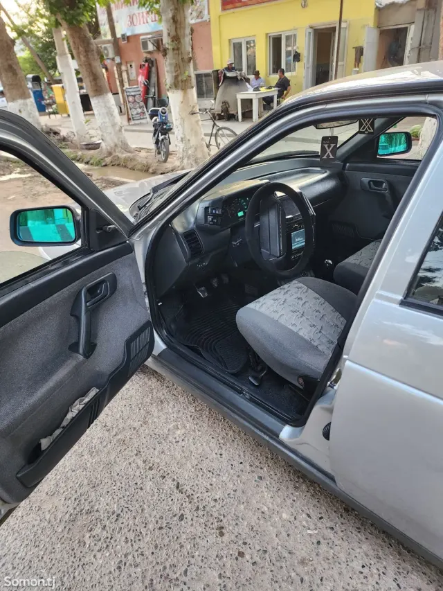 Lada (ВАЗ) 2110 2006 · 1.6 MT
