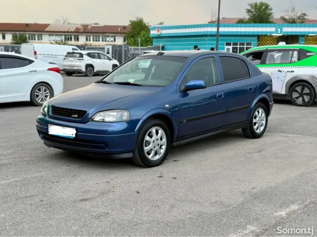 Opel Astra G 2001 · 1.6 MT