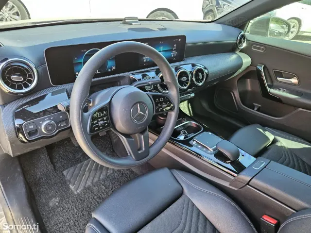 Mercedes-Benz A class 2020 · 1.9 AT