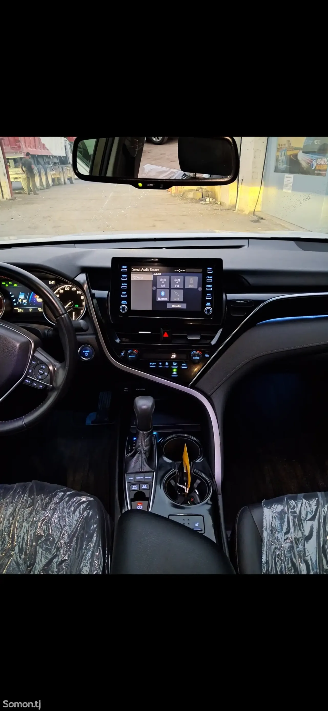 Toyota Camry 2018 · 2.5 AT