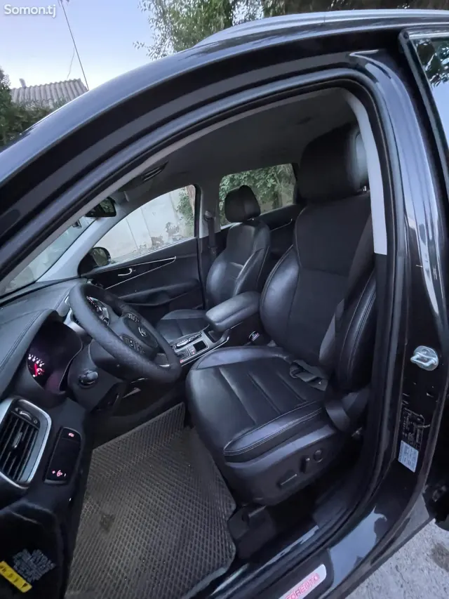 Kia Sorento 2016 · 2.0 AT