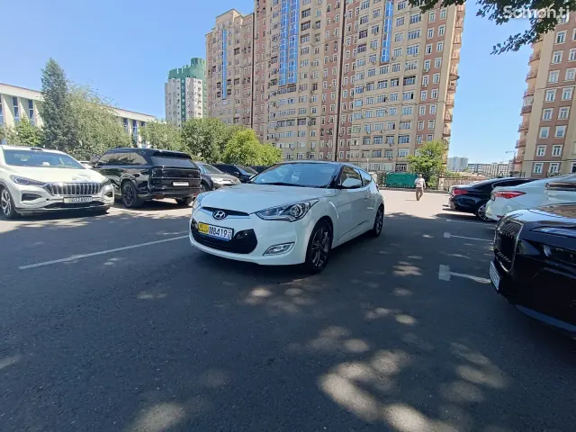 Hyundai Veloster 2013 · 1.6 AT