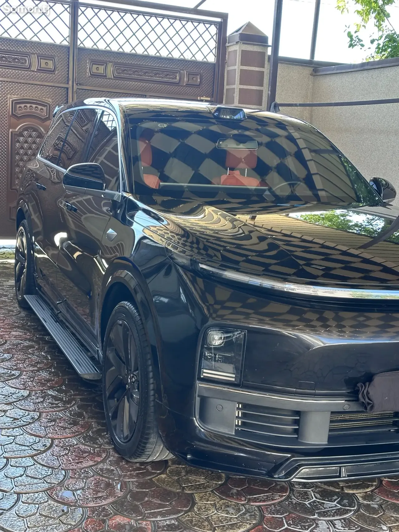 Li Auto (Lixiang) L9 2025 · 2.0 AT
