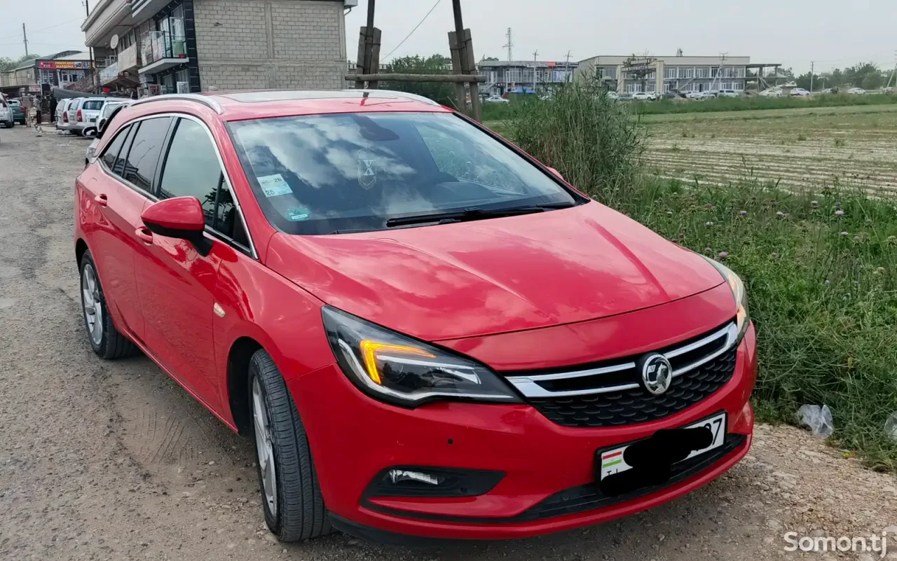Opel Astra K 2017 · 1.0 MT