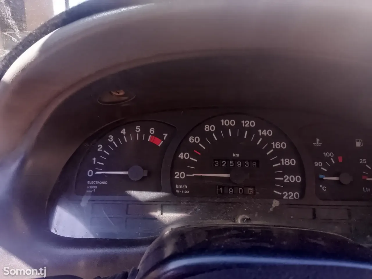 Opel Astra F 1993 · 1.6 MT