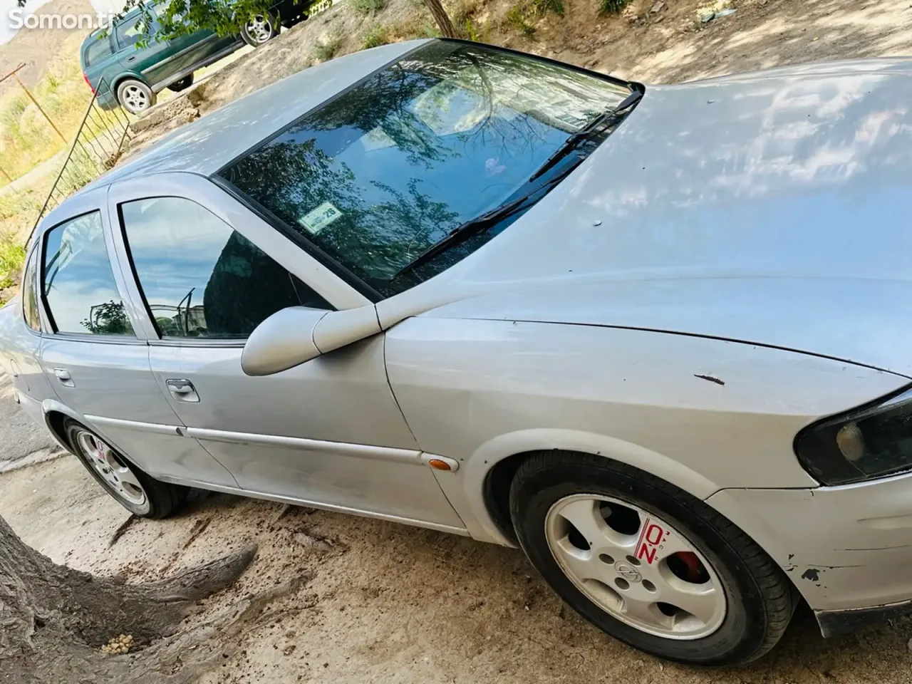 Opel Vectra B 1996 · 1.6 MT