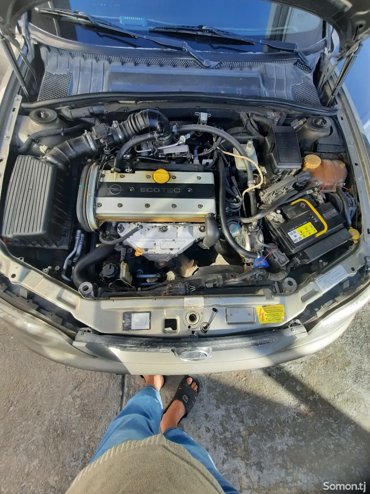 Opel Vectra B 1996 · 2.0 MT