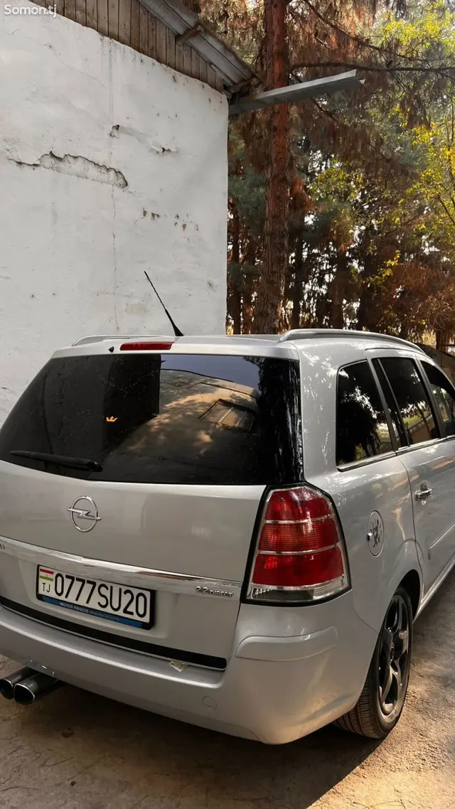 Opel Zafira 2007 · 2.2 AT