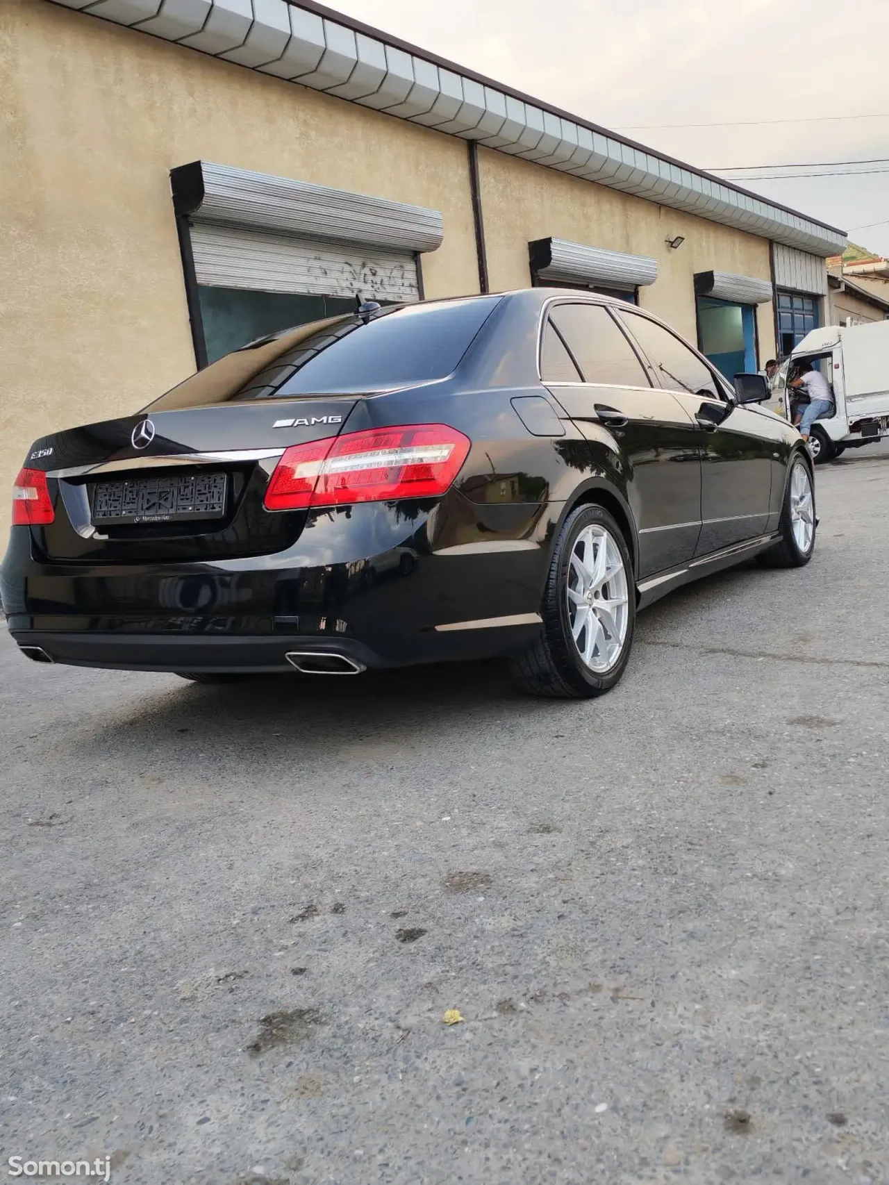 Mercedes-Benz E class 2011 · 3.5 AT