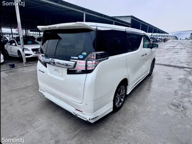 Toyota Vellfire 2016 · 2.5 AT