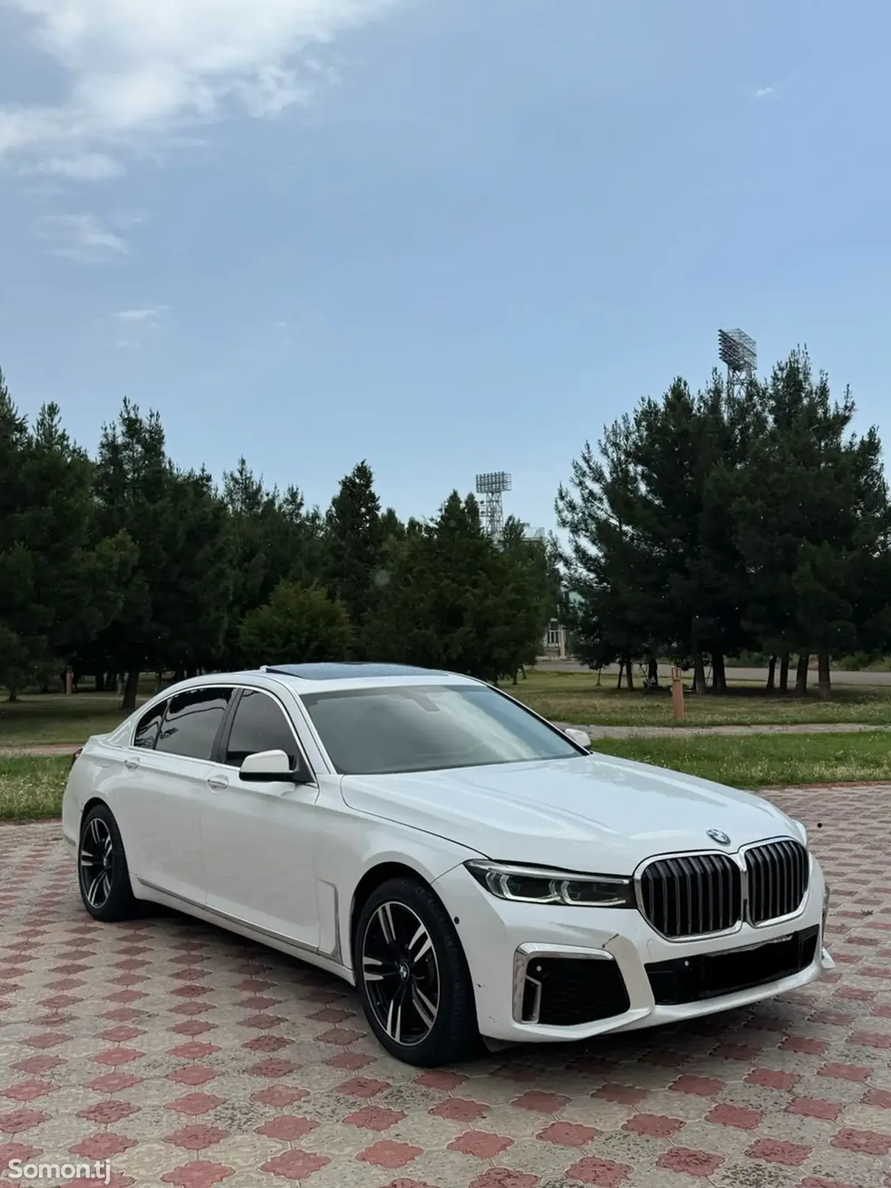 BMW 7 series 2012 · 3.0 AT