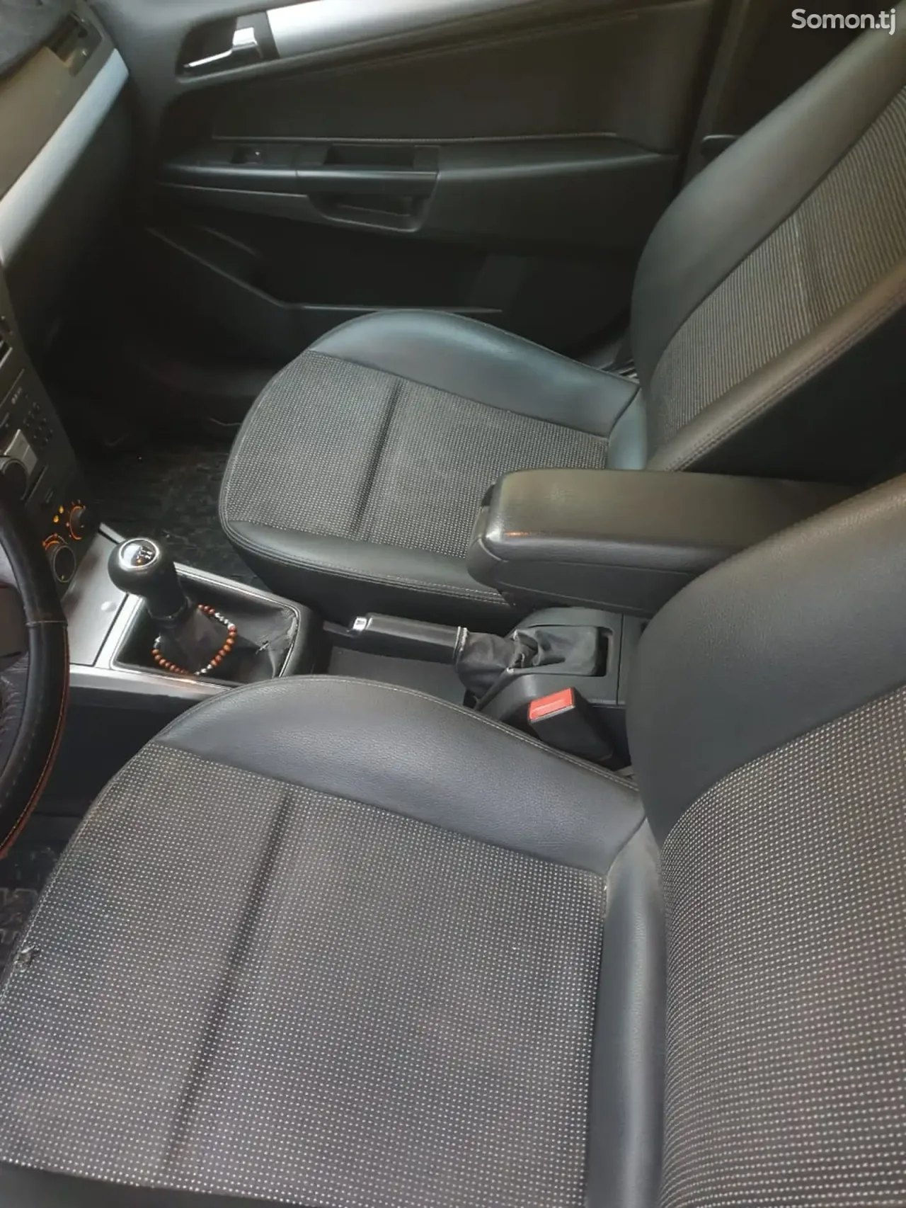 Opel Astra H 2007 · 1.6 MT