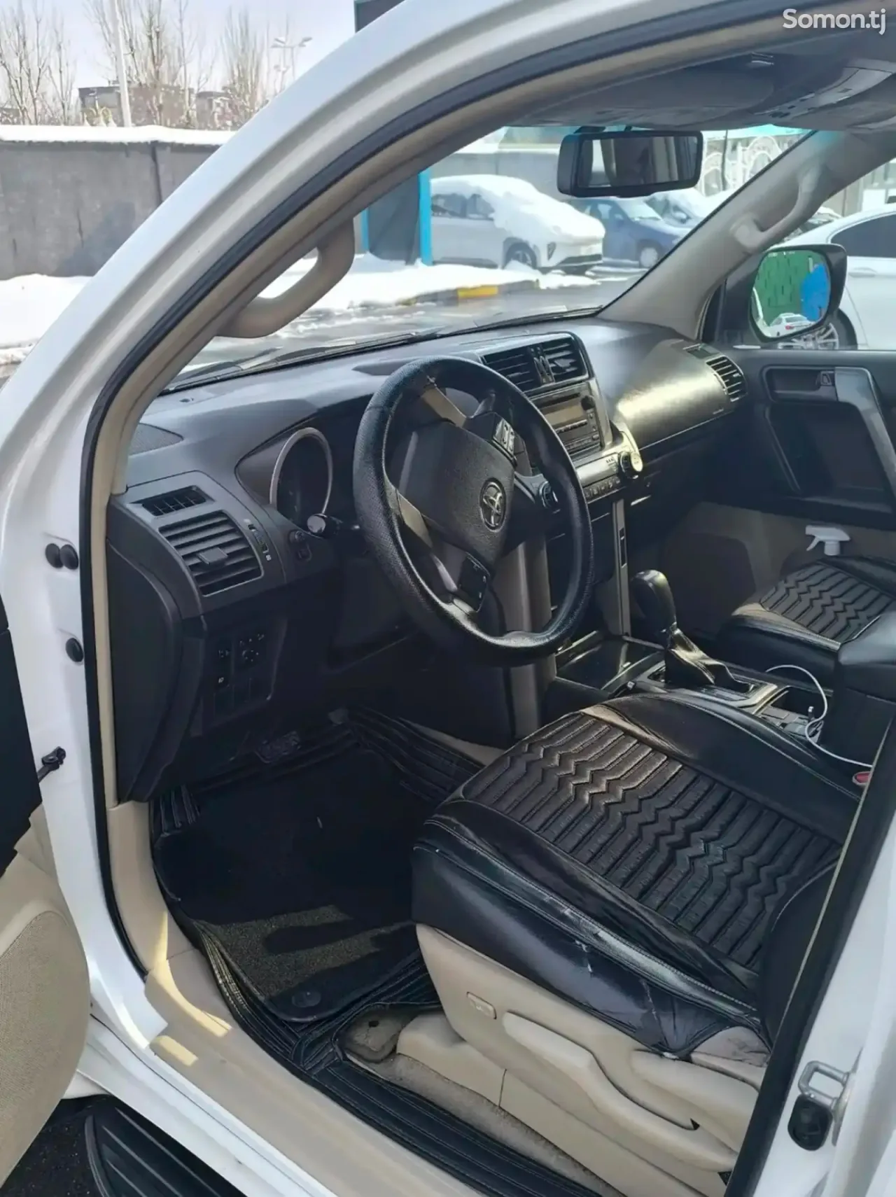 Toyota Land Cruiser Prado 2013 · 2.7 AT