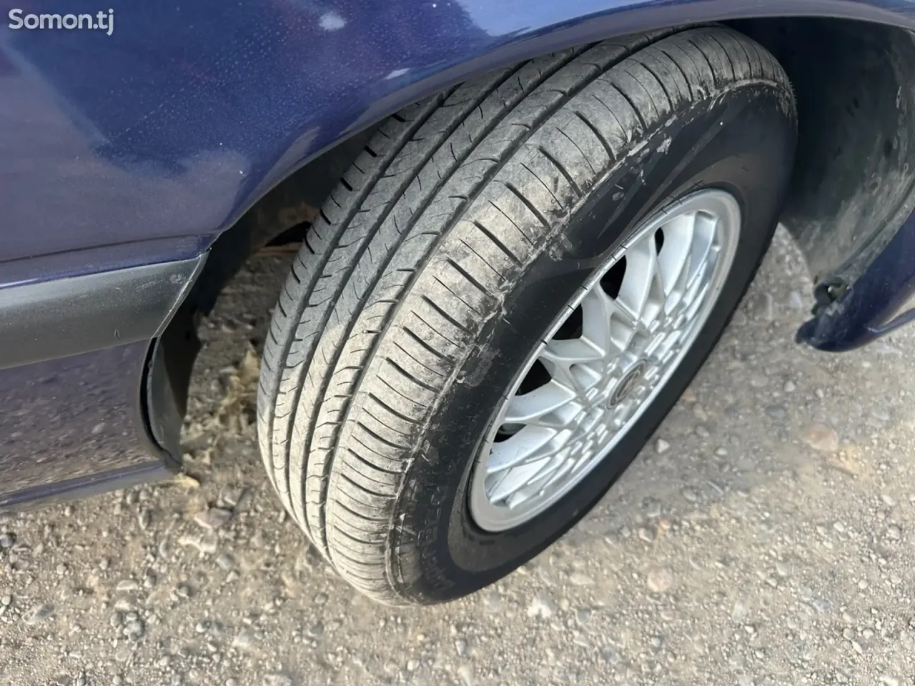 Opel Vectra B 1993 · 1.6 MT